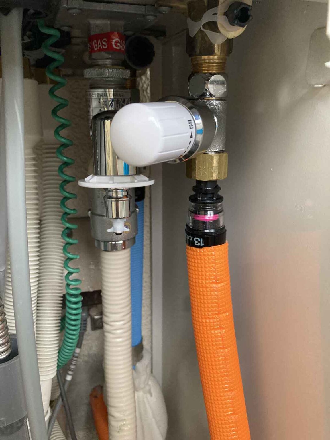 給湯器のお湯分岐蛇口増設DIY 庭ベランダでお湯を使う方法 給湯器のお湯分岐蛇口増設DIY 庭ベランダでお湯を使う方法